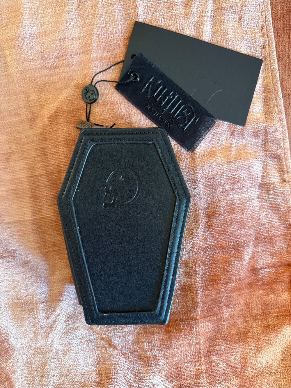 Alexander McQueen Black Coffin-Shaped Leather Key Holder with Embossed Skull